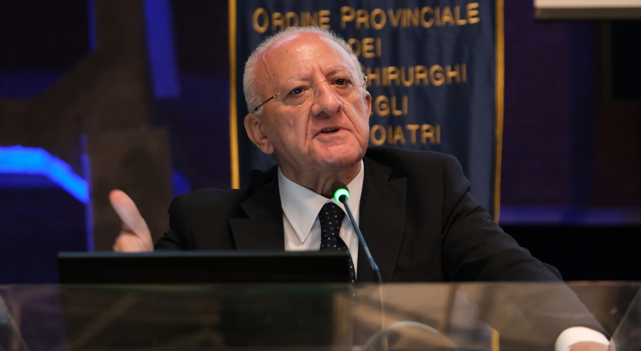 Regione Campania, mozione di sfiducia a De Luca: «Non ha più l