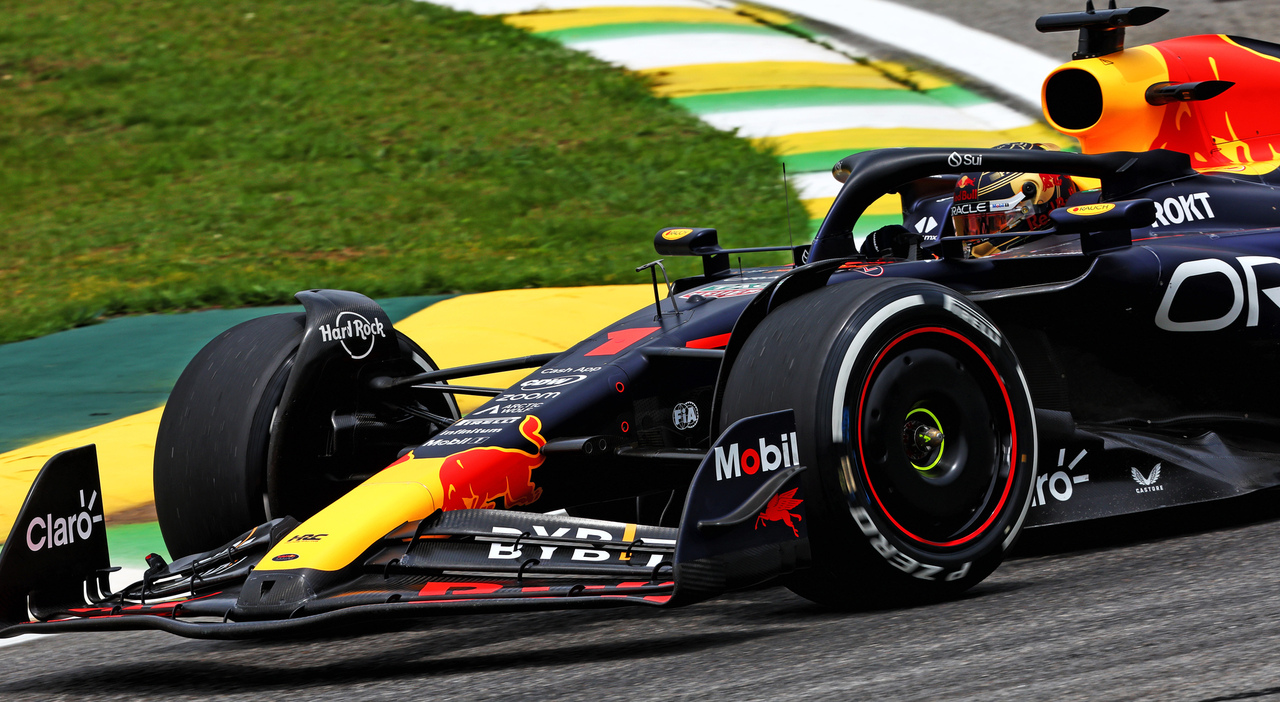 La Red Bull di Max Verstappen durante le qualifiche ad Interlagos