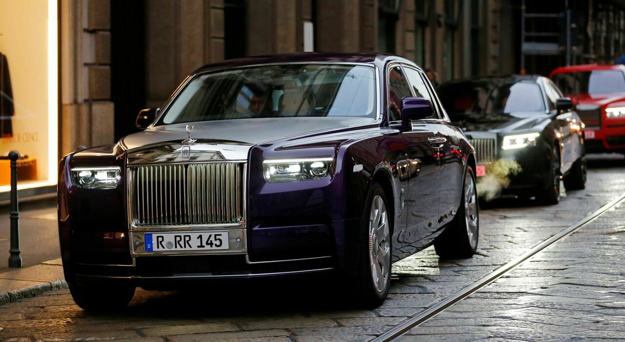 La Rolls Royce Ghost per le vie di Milano