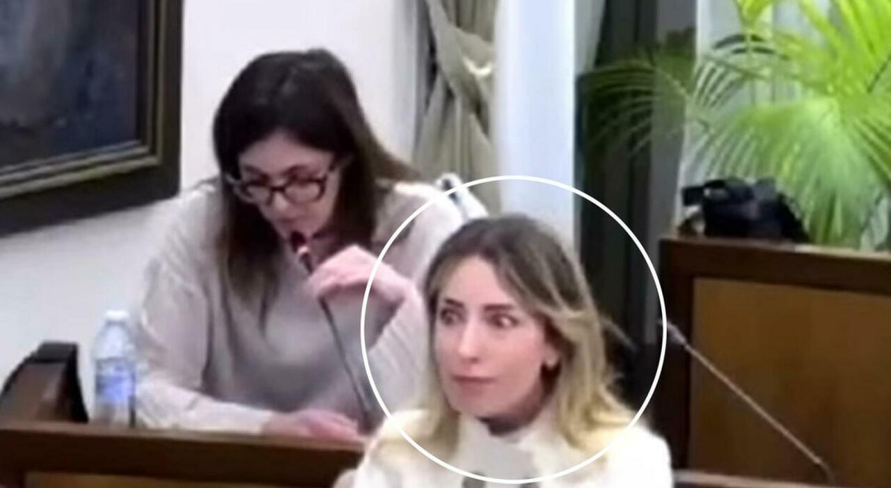 Silvia Colombo, si dimette la consigliera FdI di Treviglio che aveva invitato la collega incinta a lasciare l