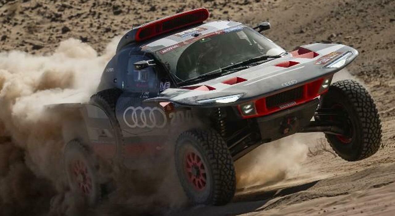 Audi parte al comando della Dakar 2024 con Ekstroem