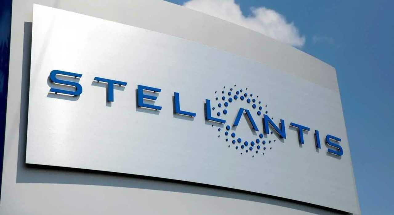 il logo Stellantis