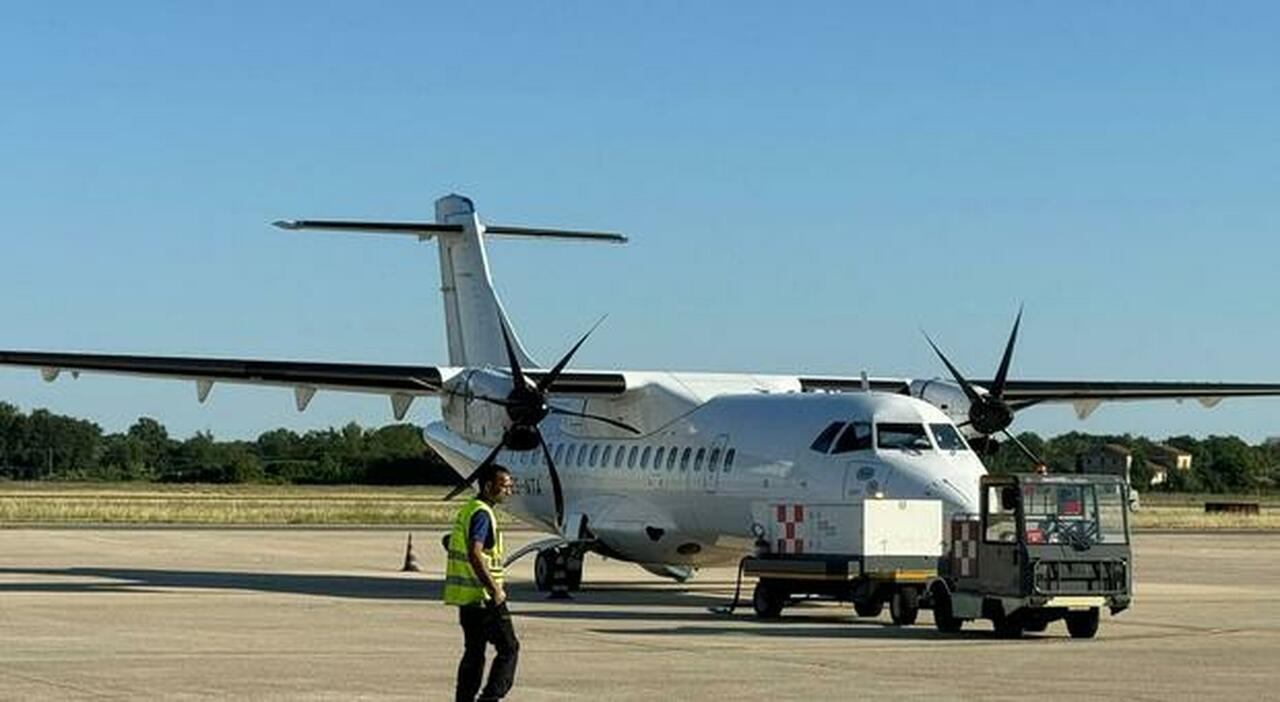 Volo per Roma cancellato da SkyAlps: avrebbe viaggiato comunque vuoto