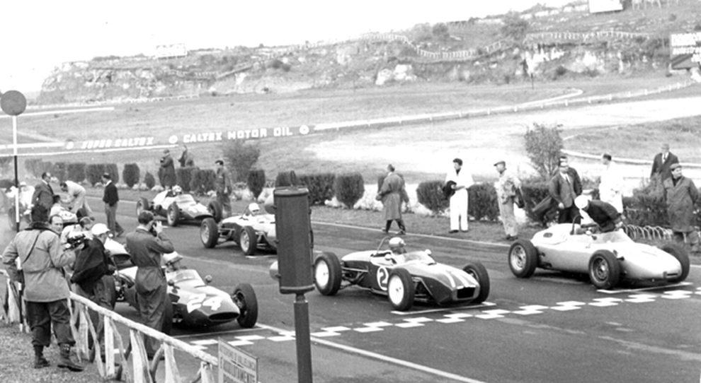 Vallelunga, la partenza della F1 all'autodromo romano il 4 novembre 1960