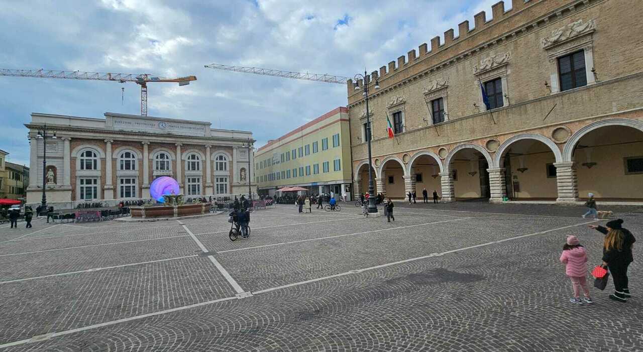 Grandi manovre al via a Pesaro: per il Natale da Capitale si chiude viale Marconi