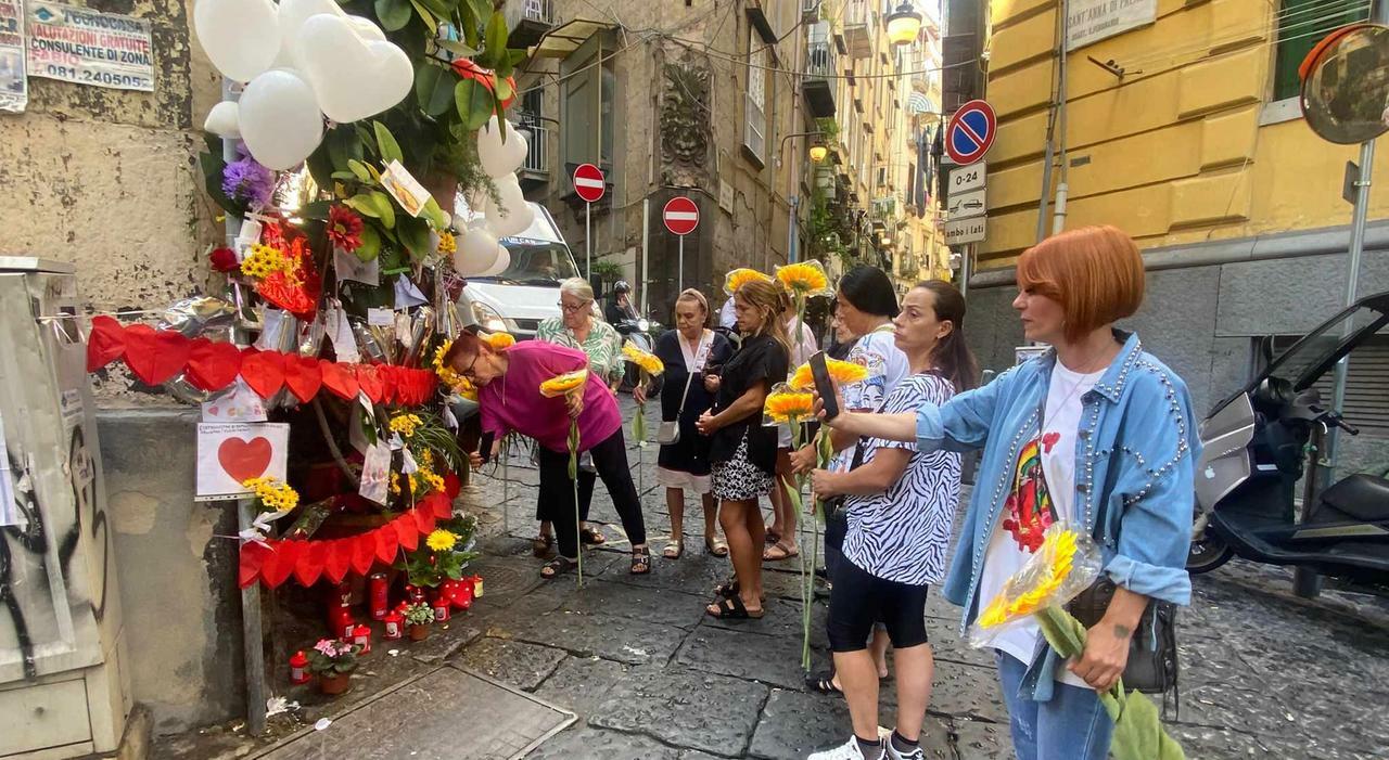 Chiara Jaconis morta a Napoli, i funerali: «L?amore vince su tutto»