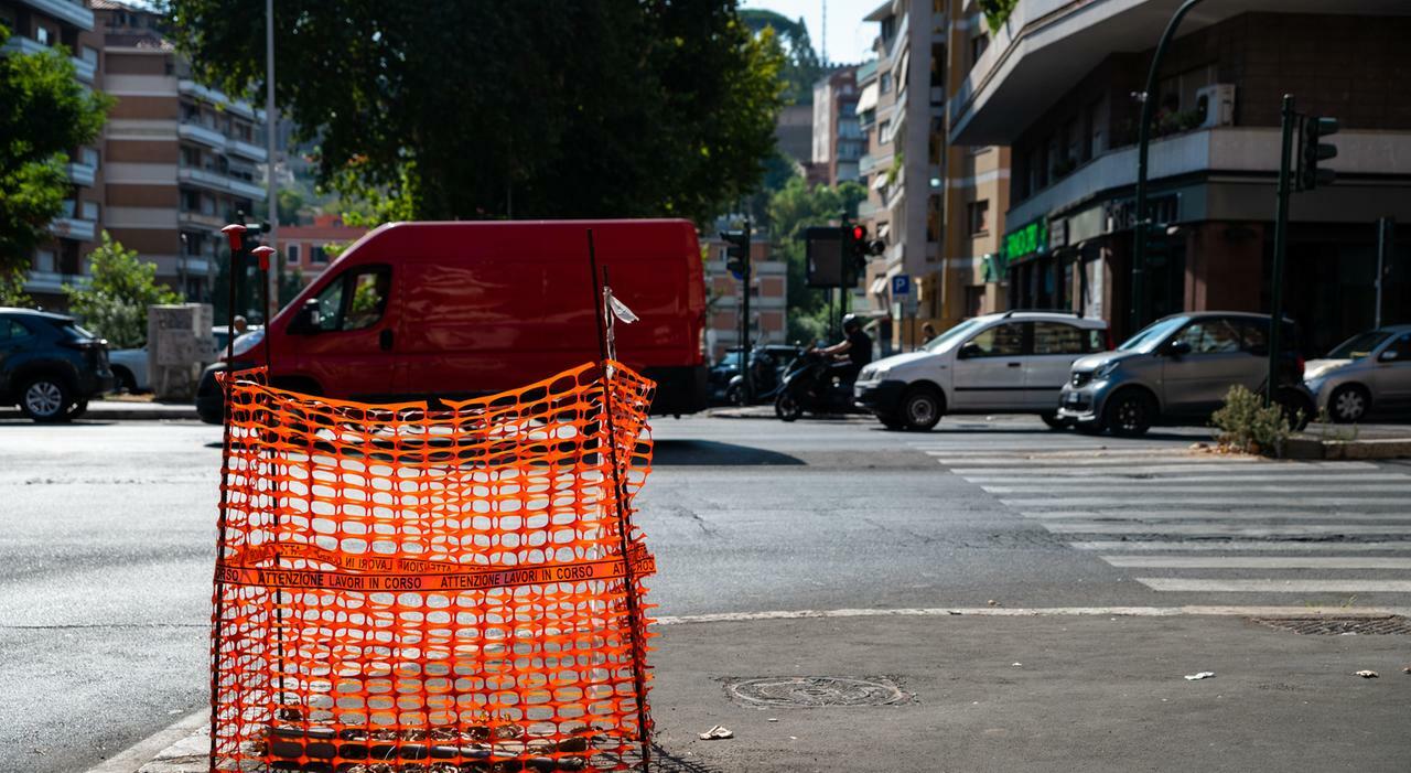 Strade in Affanno: Dal Nomentano a Prati, Cittadini Bloccati tra Buche e Cantieri!