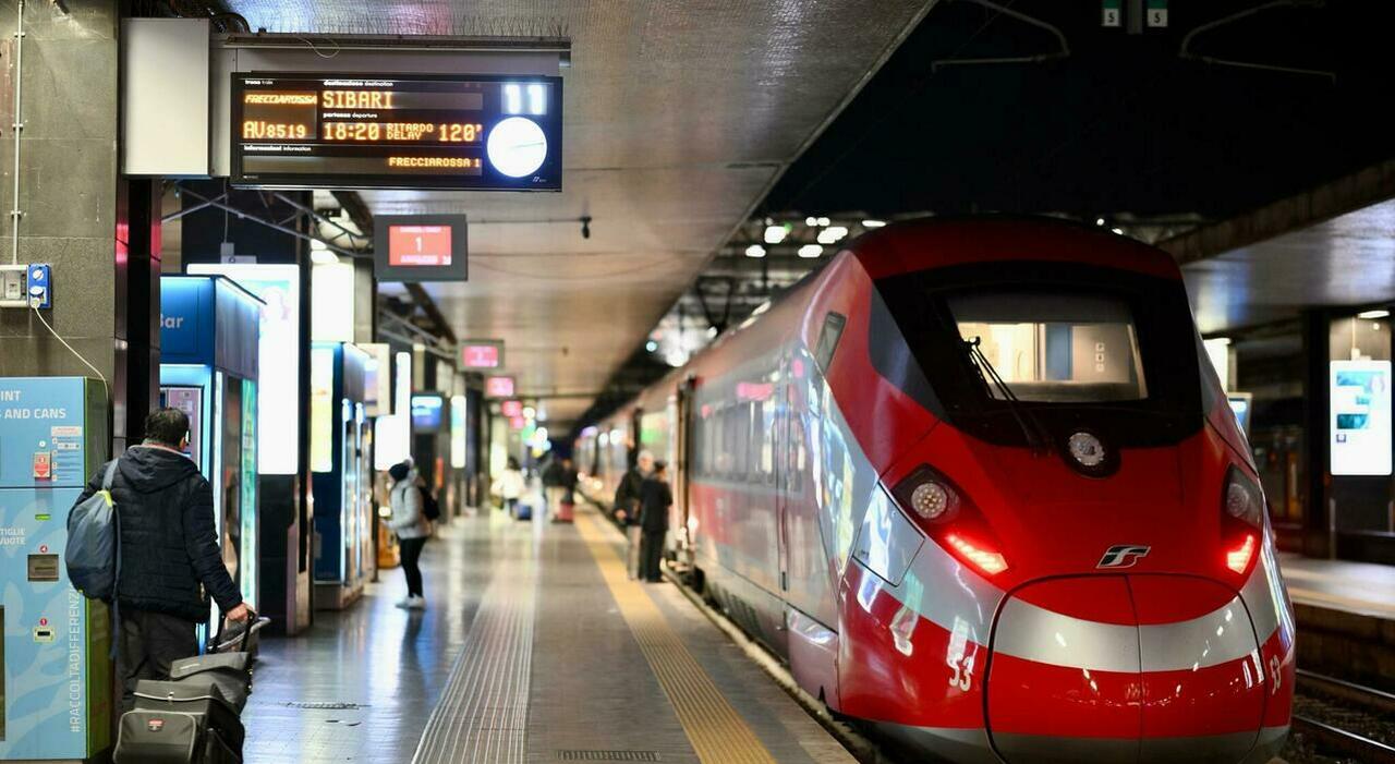 Sciopero nazionale dei treni, stop di 24 ore dalle 21 di oggi. Trenitalia: «Ritardi e cancellazioni per Frecce, Intercity e Regionali»