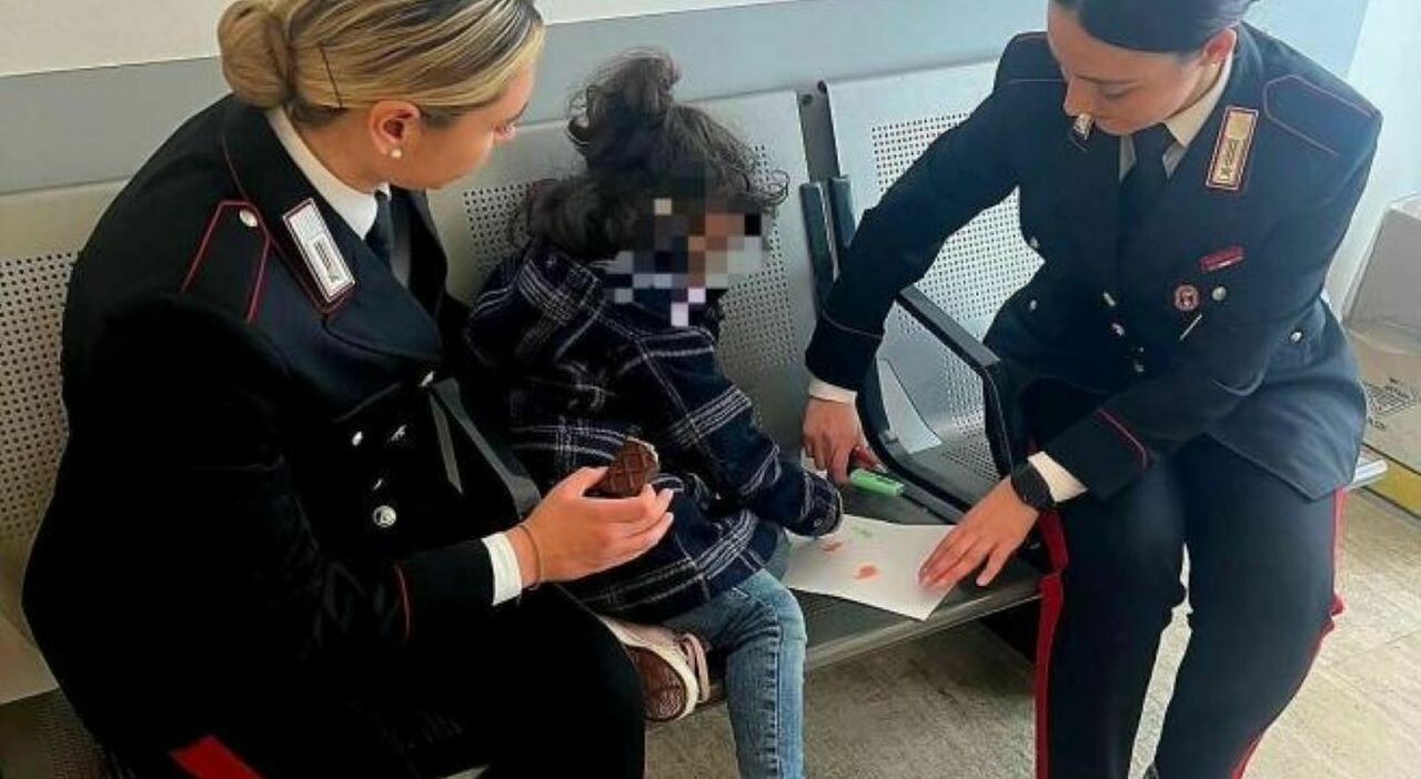 Bimba di 3 anni dimenticata a Termini. Il cambio treno, la corsa, l