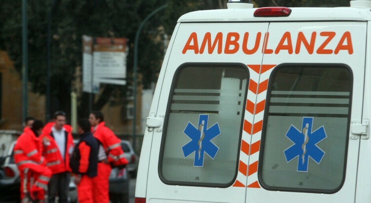 Incidente a Viareggio, morte mamma e figlia di 11 anni: feriti il papà e gli altri due bambini. «Sbalzati fuori dall