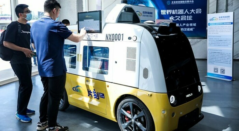 Uno dei mezzi a guida autonoma che circoleranno per le strade di Pechino