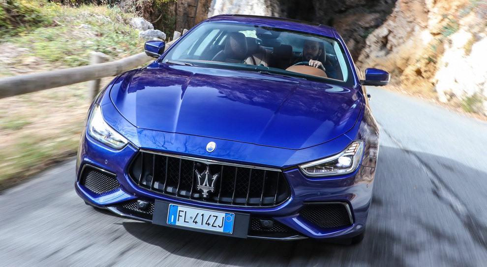 Maserati, prodotta la Ghibli numero 100mila. È una S Q4 GranSport colore Blu Emozione