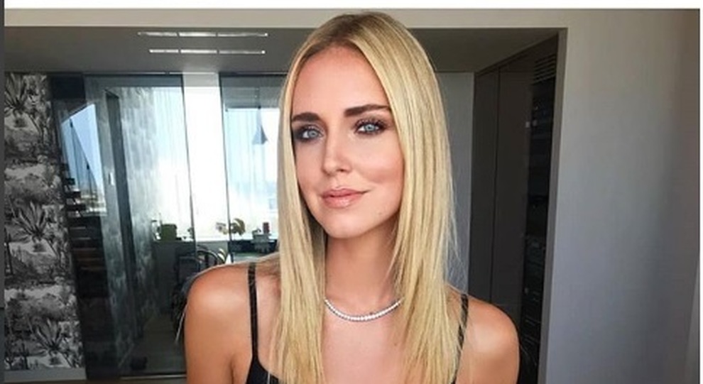 Chiara Ferragni: 'Non accettavo il mio corpo in gravidanza'. Ora si piace  anche con il seno piccolo 