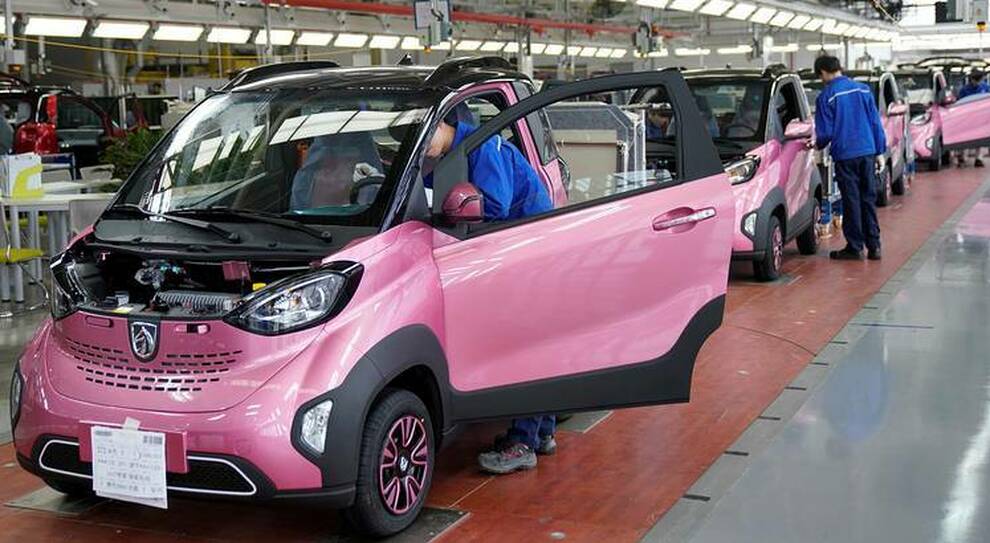 Una fabbrica di auto in Cina