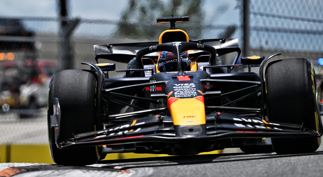 Max Verstappen con la Red Bull a Miami è stato il più veloce nelle qualifiche per la gara Sprint