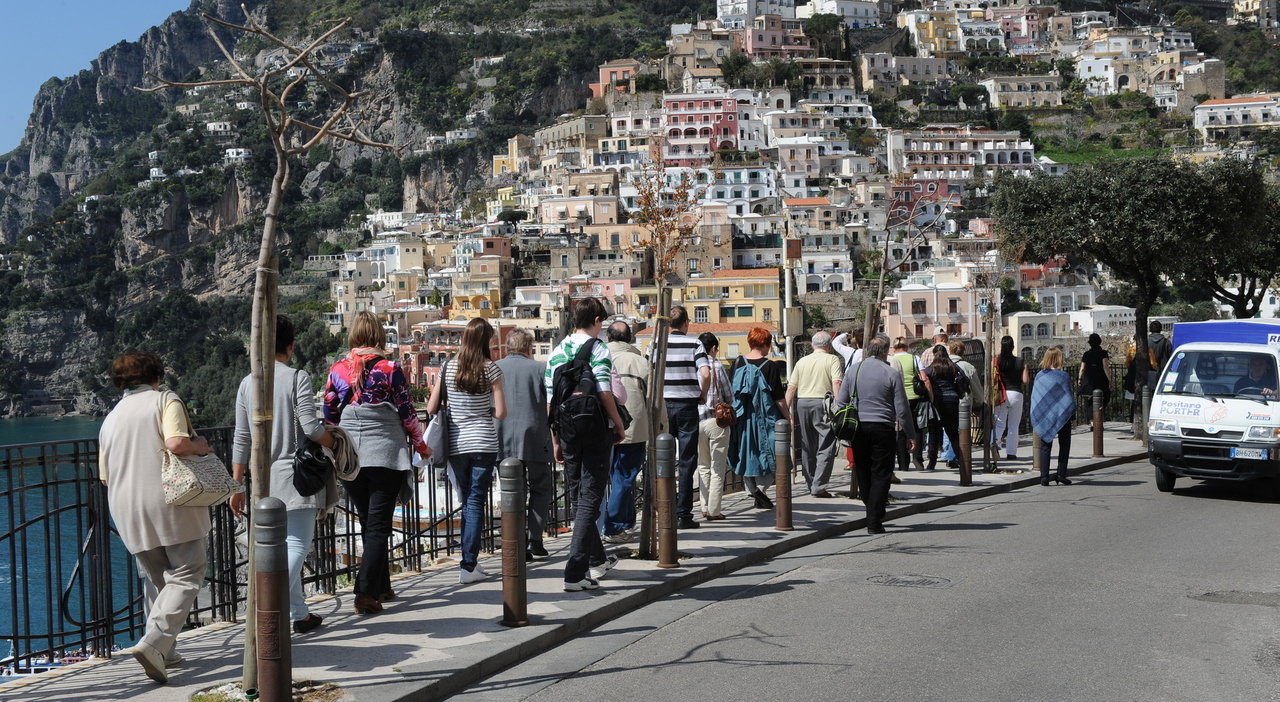 Effetto boom turismo in Campania: i big delle vacanze assumono giovani