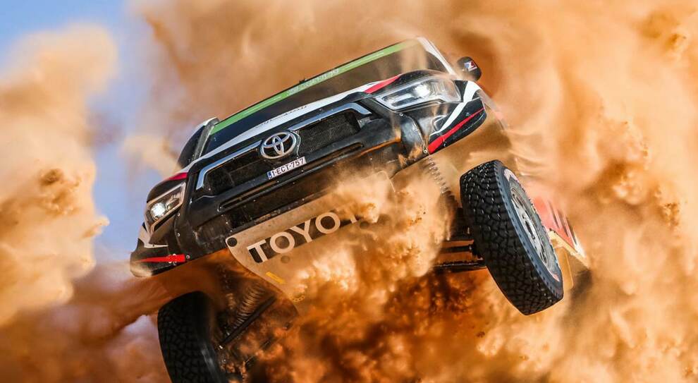 La Toyota Hilux di Al-Attiyah che ha vinto anche la quarta tappa della Dakar 2021