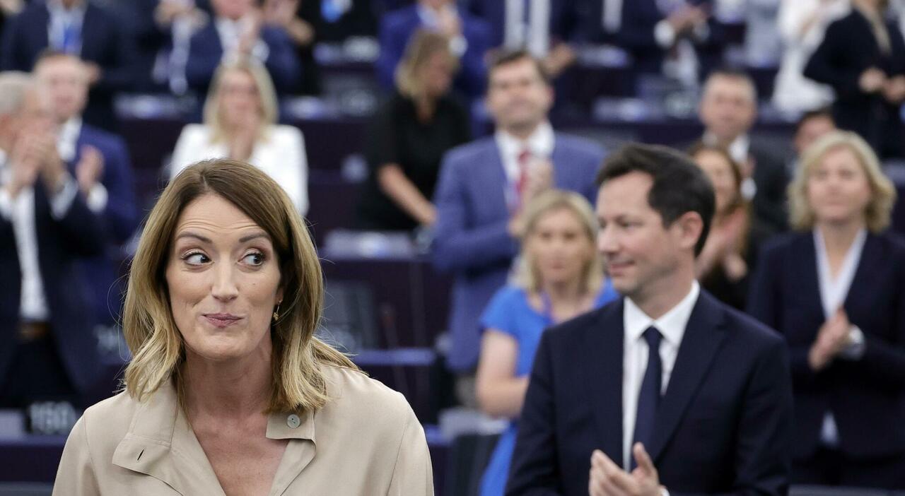 Roberta Metsola, reelegida presidenta del Parlamento Europeo con una mayoría récord