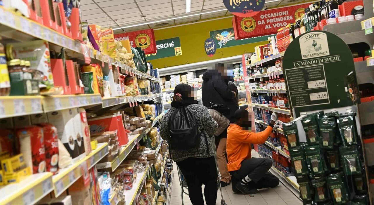 Supermercati aperti la vigilia, a Natale a Santo Stefano: la lista completa per il 24, 25 e 26 dicembre