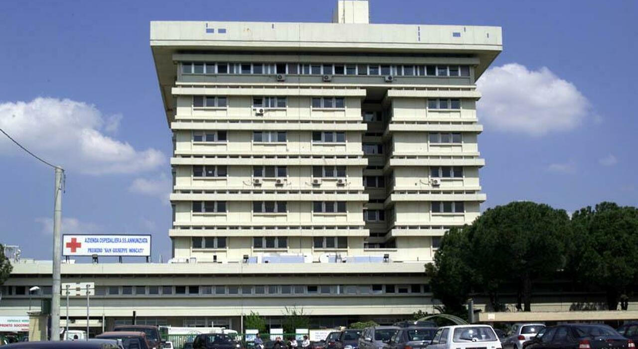 Paziente aggredisce tre infermiere, paura in ospedale