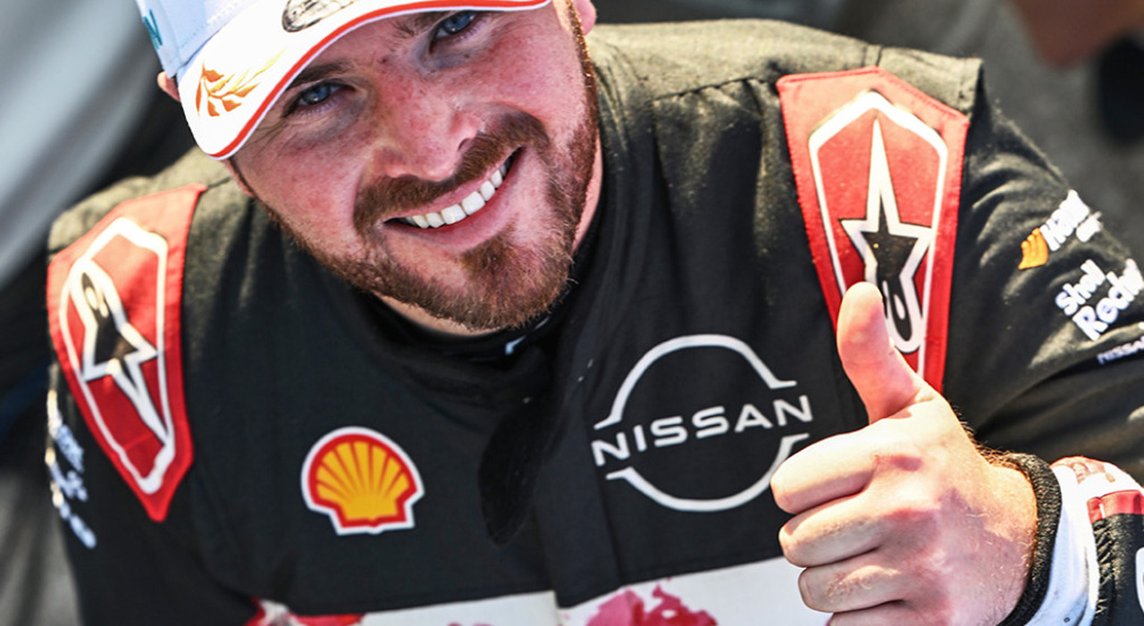 Oliver Rowland pilota della Nissan vincitore del primo E-Prix di Misano