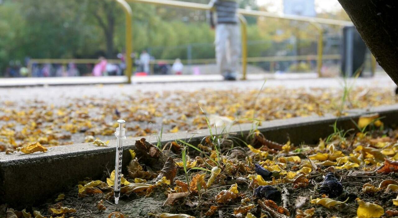 Minaccia con una siringa (probabilmente infetta) un giovane passante, rapina da brivido a Mestre per una banconota da 10 euro