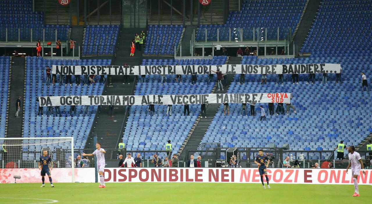 Roma, Curva Sud in protesta anche contro l'Inter: entrerà dopo 15 minuti. «Esigiamo un cambio di rotta»