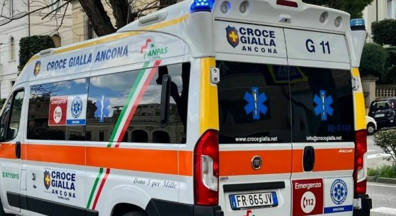 Il corpo senza vita di un ragazzo di 20 anni trovato in un albergo nel centro di Ancona