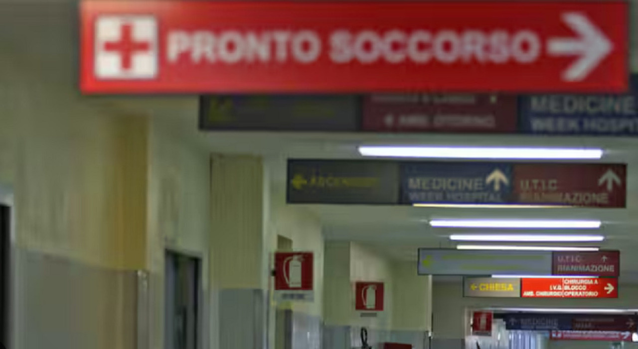 Lasciata su una barella del pronto soccorso «per 8 giorni, così mia madre è morta in ospedale»: la denuncia della figlia della 76enne Maria Ruggia