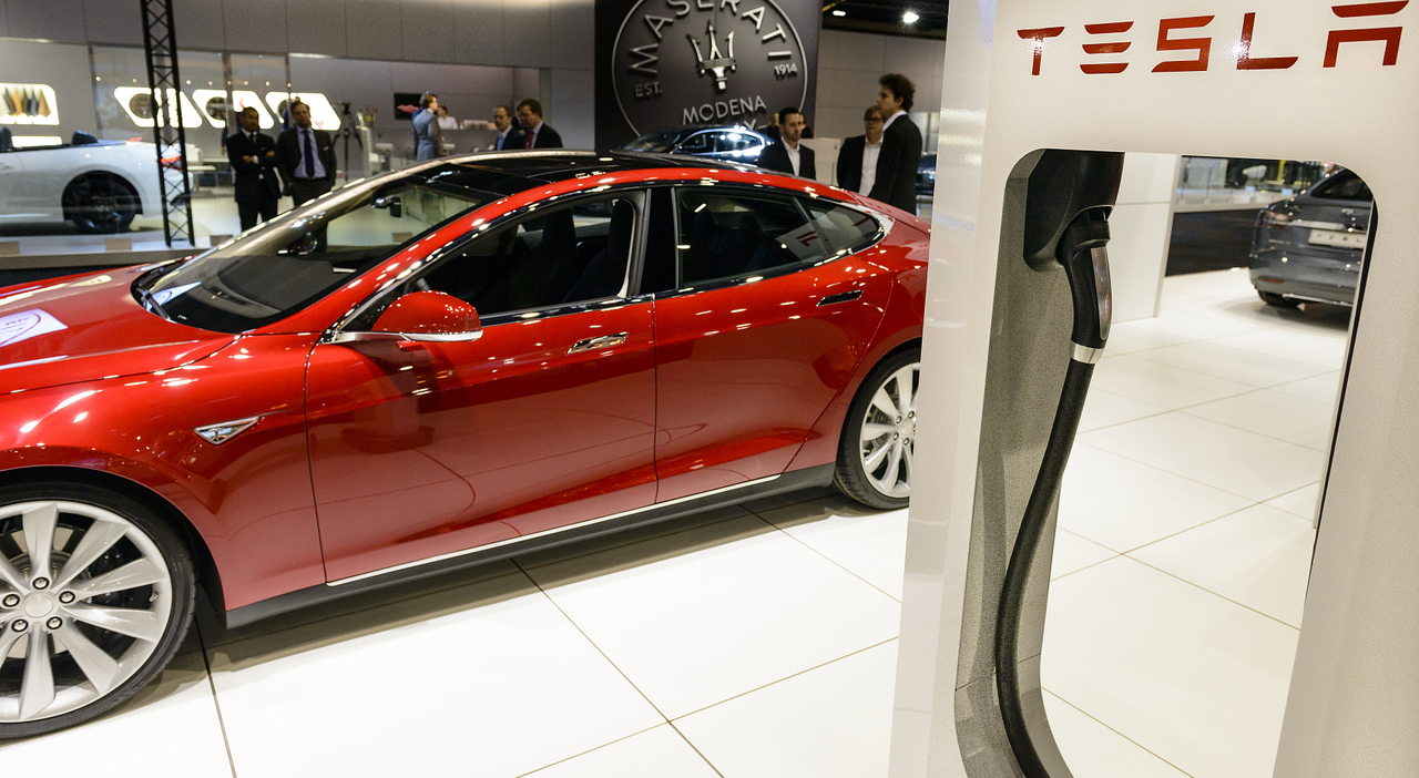 Una Tesla in esposizione