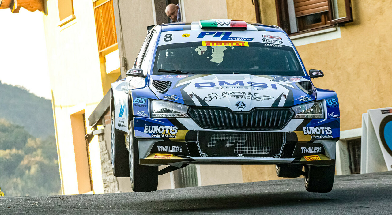 la Skoda Fabia di Albertini e Fappani con una gara superba trionfa nella 46^ edizione del Rally 1000 Miglia
