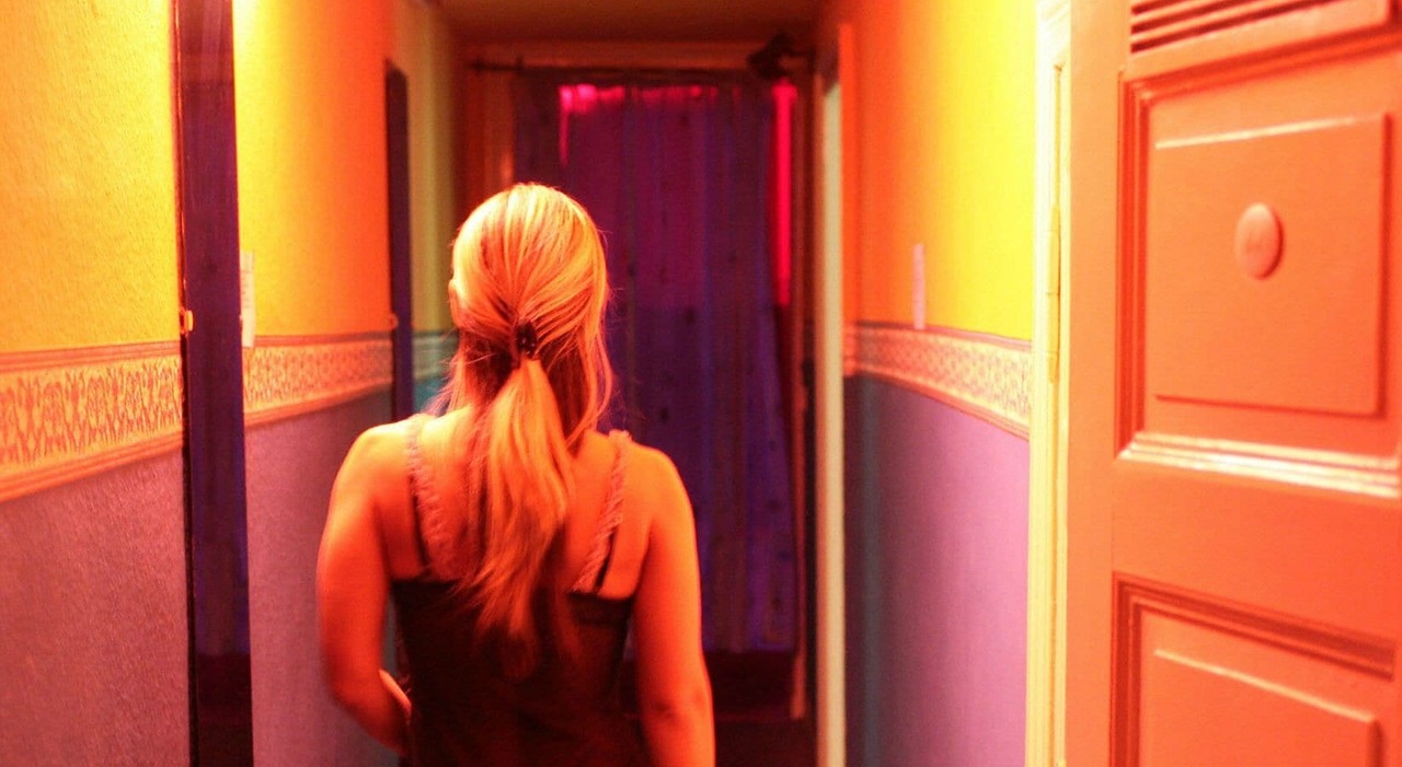 Salerno, gestivano un giro di prostituzione nella provincia: richiesto il  rito abbreviato