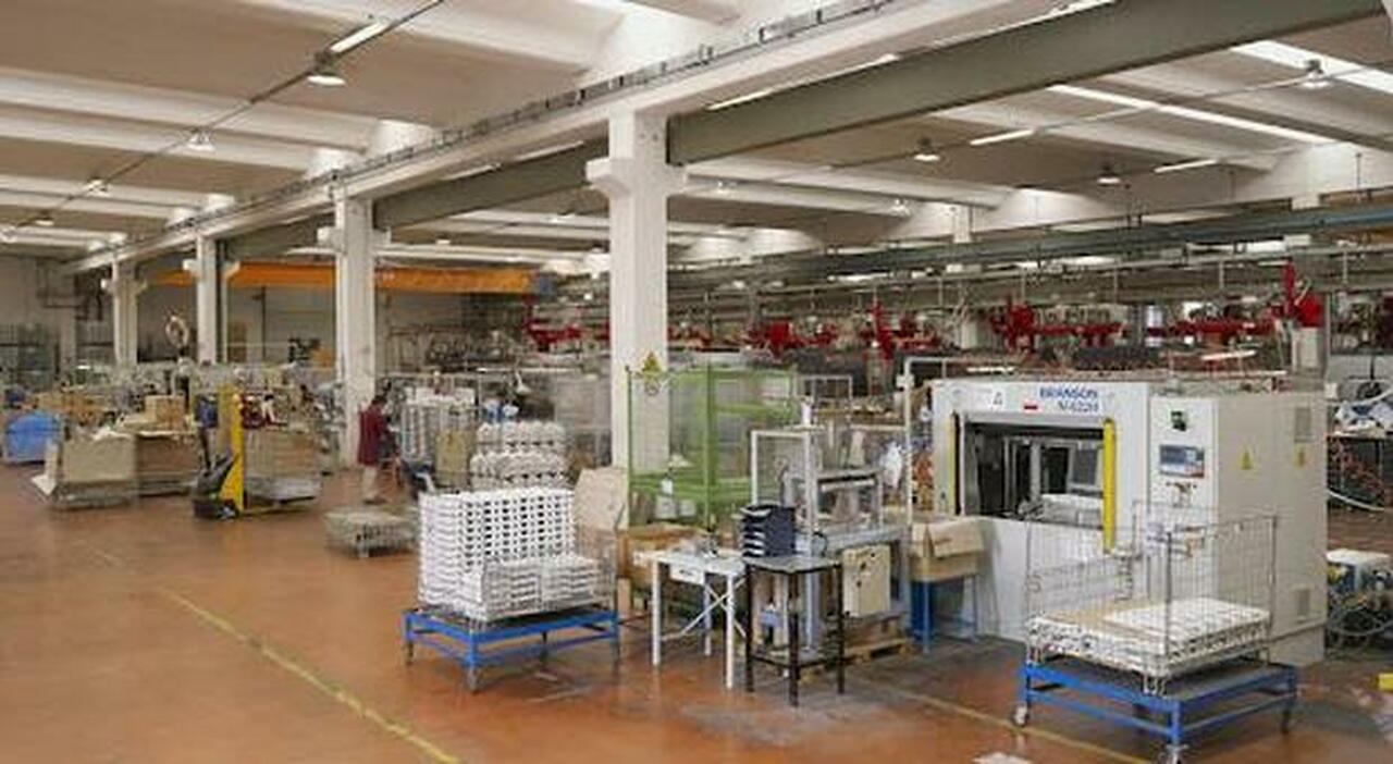 Comunanza, rischia anche l?Asoplast: tremano i 50 dipendenti. Gran parte della produzione è collegata a Beko di Villa Pera