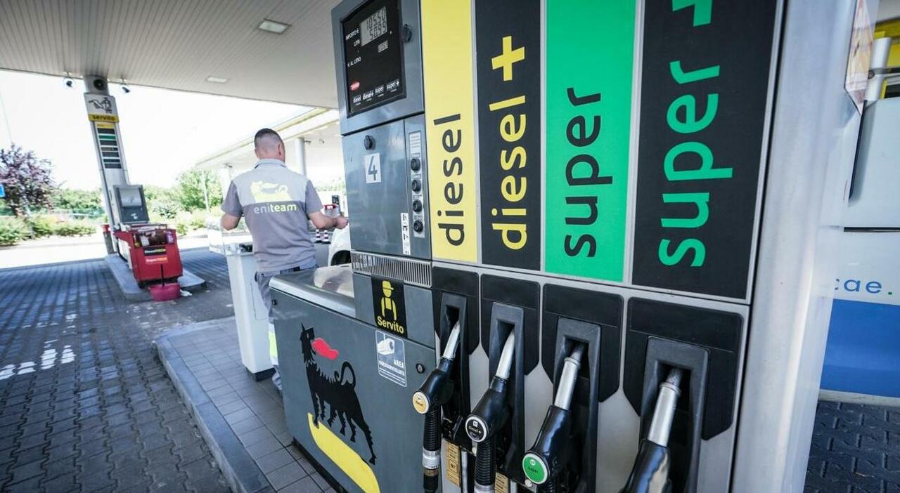 Benzina, rimodulazione delle accise: gasolio più caro e sconti sul carburante. Come cambiano i prezzi