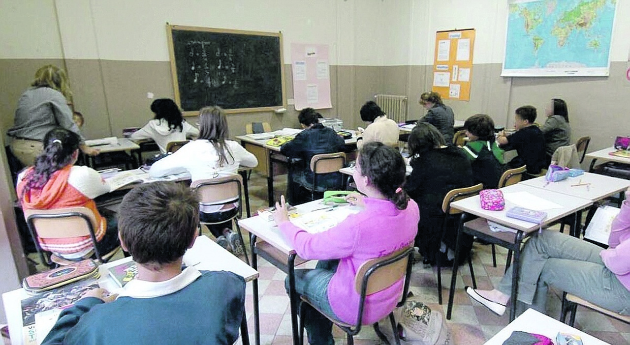 Scuola, torna il latino alle medie, poesie a memoria e più storia d?Italia e dell?Occidente: le novità di Valditaria