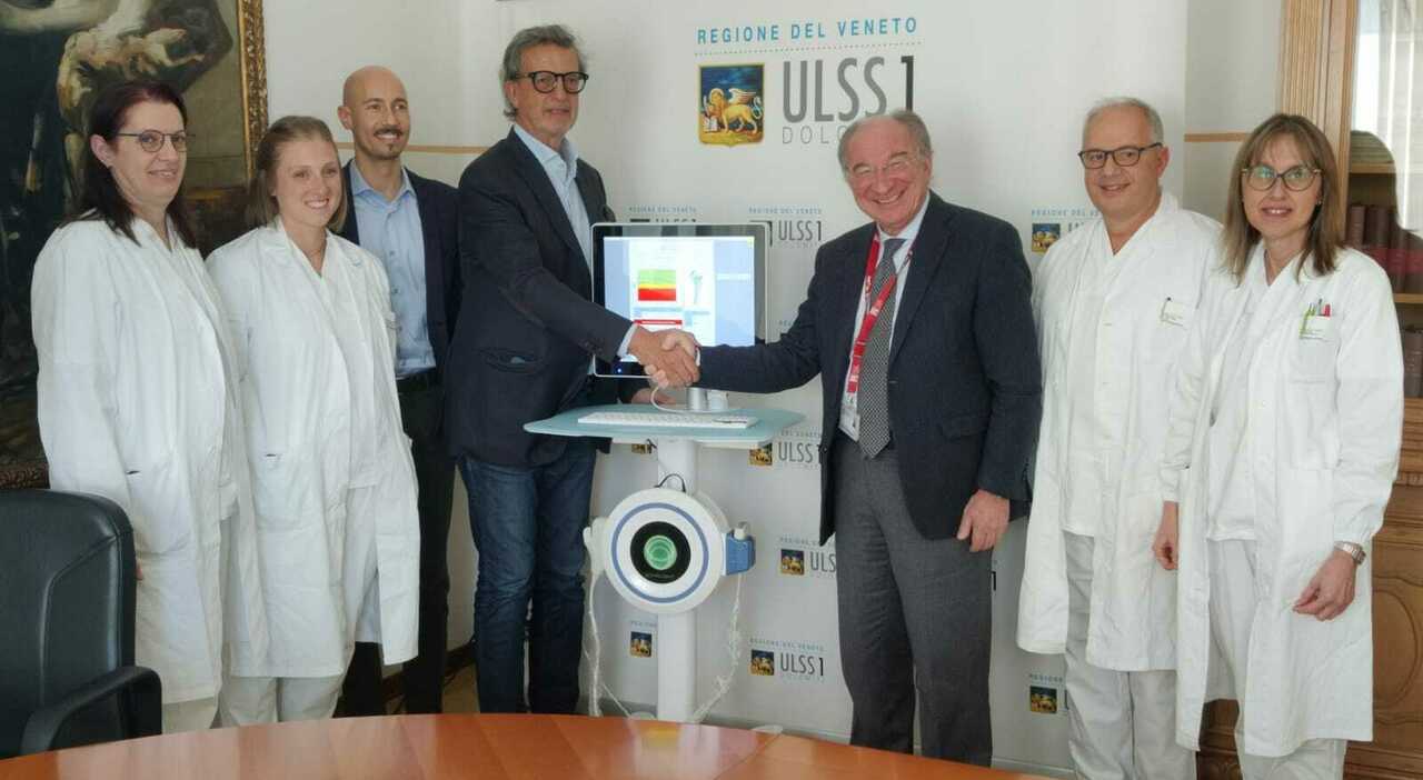 Osteoporosi, il macchinario che aiuta a prevenire la malattia: «Lo strumento contribuirà al benessere dei pazi