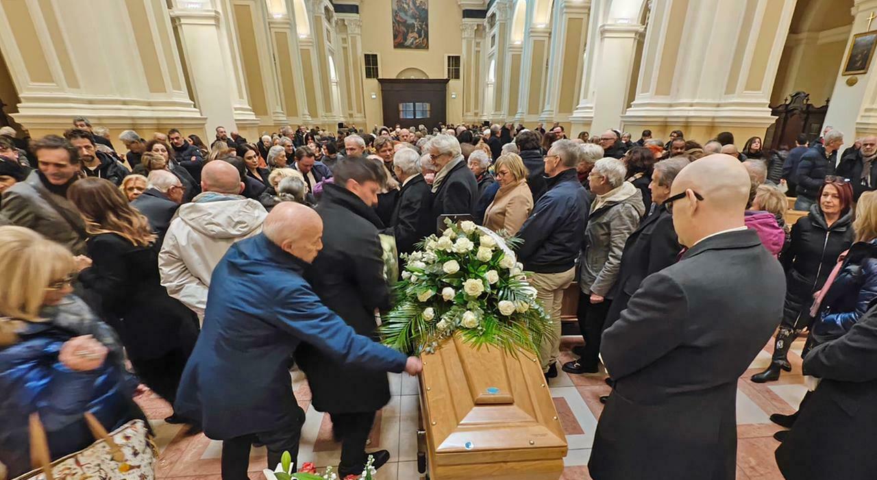 Mariotti Opera festival, commiato choc del sovrintendente Palacio al funerale: «Gianfranco ha vissuto 7 anni di agonia dopo l