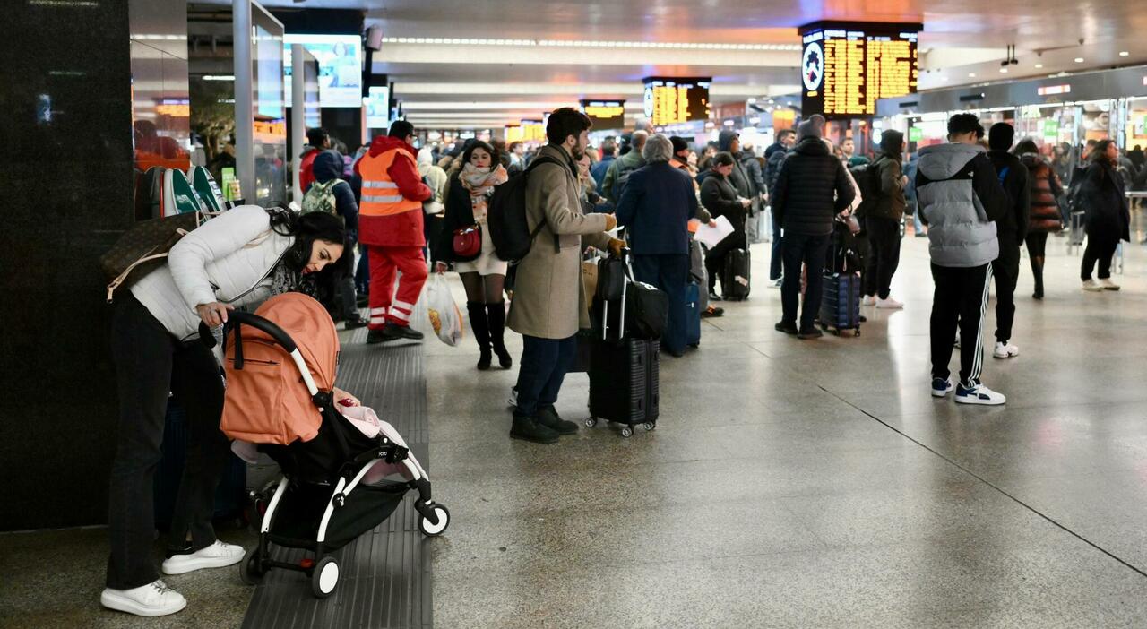 Treni, guasti continui alla rete ferroviaria. Perché Fs sospetta un sabotaggio: gli orari e gli incidenti «anomali» sull