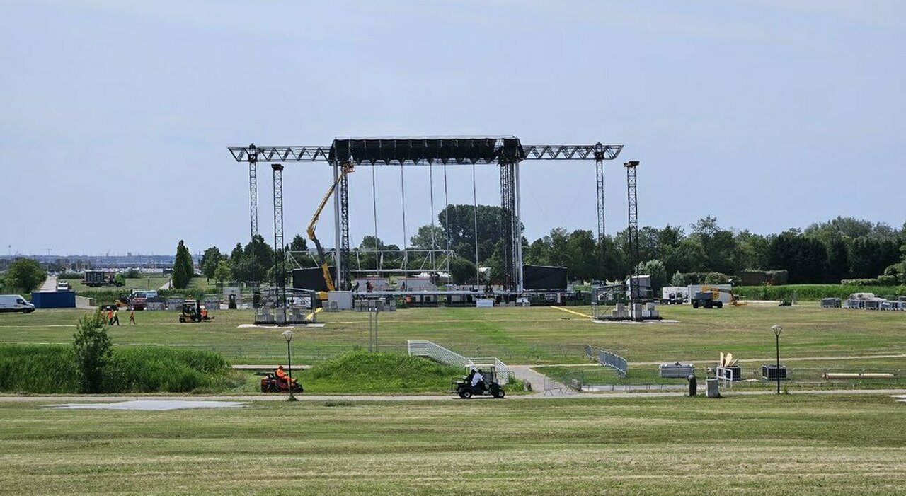 Mestre. Concerto dei Pinguini Tattici Nucleari a San Giuliano il 7 luglio, come cambia la