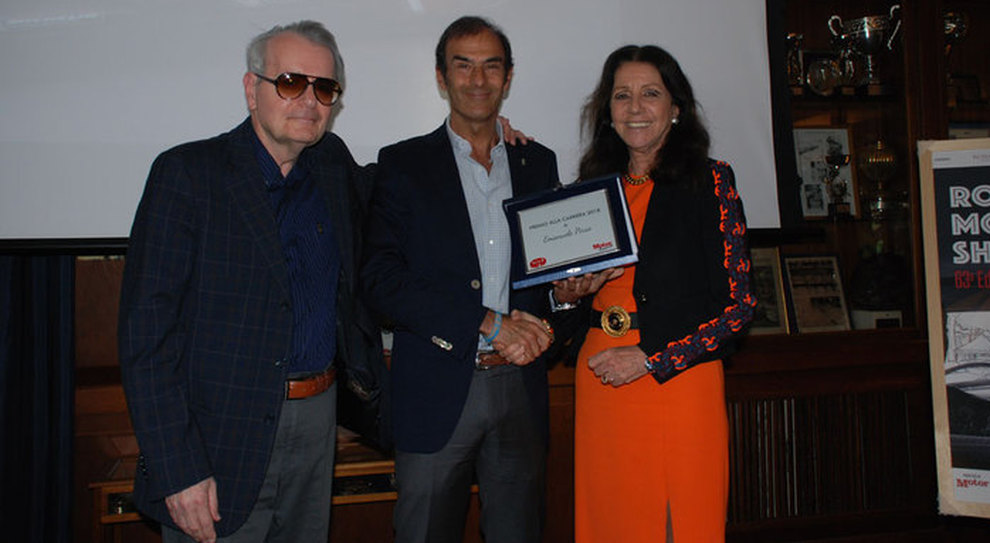 Emanuele Pirro ha ricevuto il premio Motor Award alla Carriera
