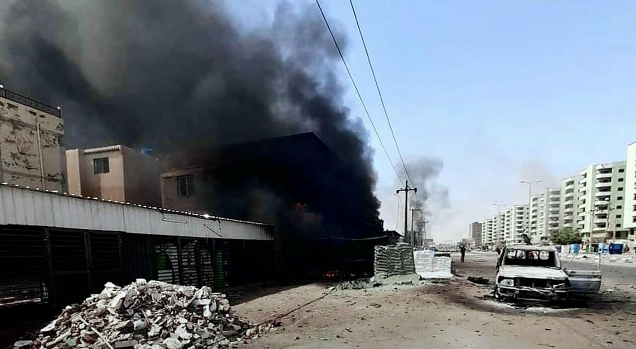 Sudán, los rebeldes asaltan la fábrica de bacterias.  Alerta de sarampión y cólera