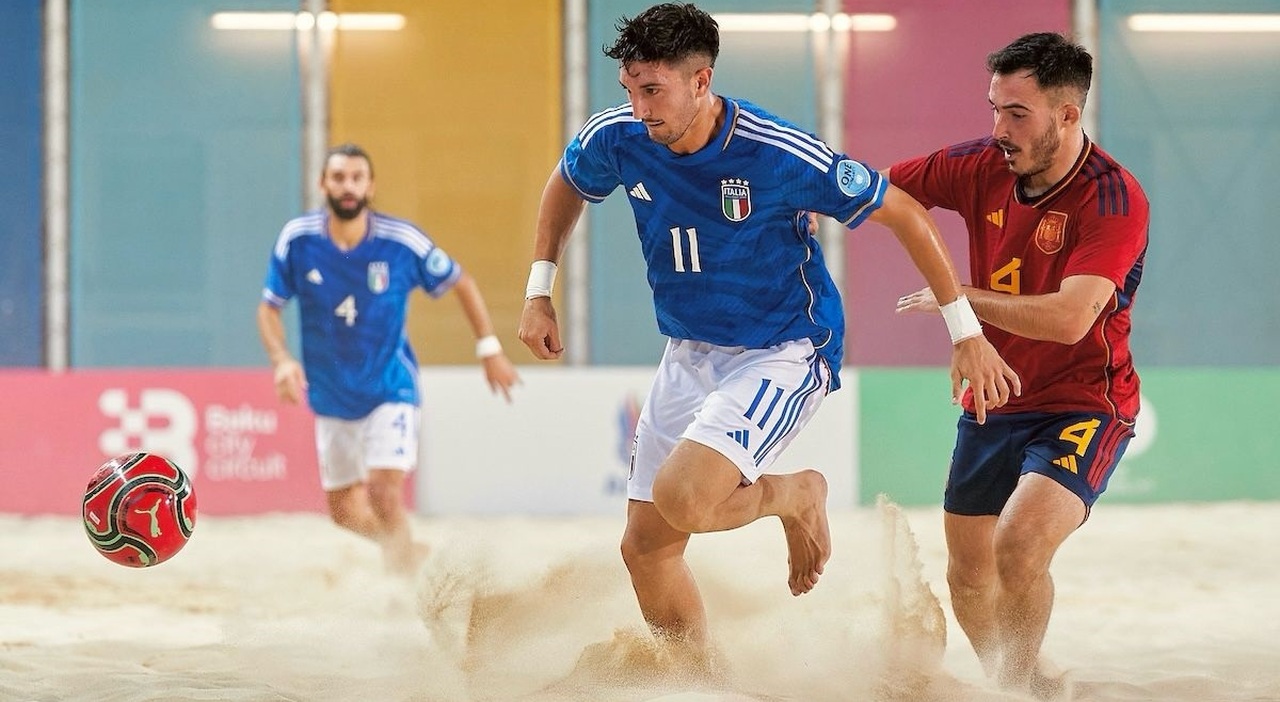 Beach Soccer World Cup, Italy in their first game against USA.  Del Duca: “We want to beat them all”