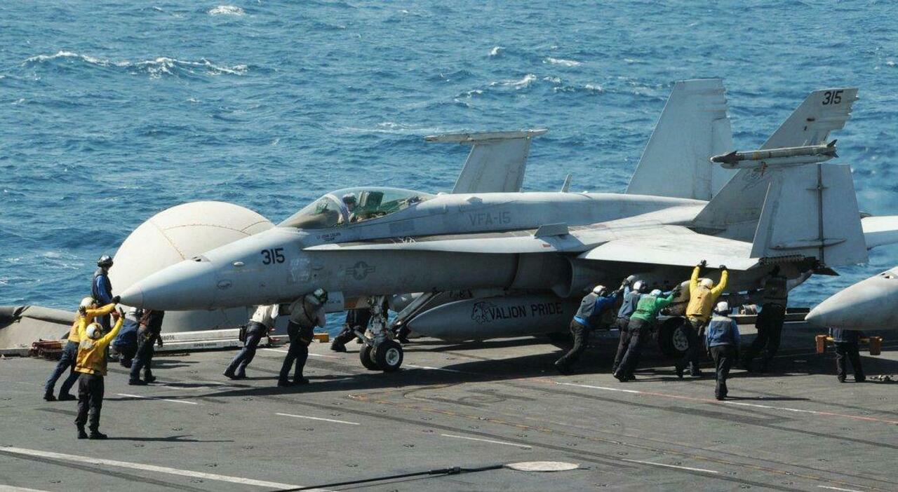 Os Estados Unidos e a China, à beira da guerra?  Super Hornets dos EUA armados com mísseis SM-6 foram avistados no Oceano Pacífico