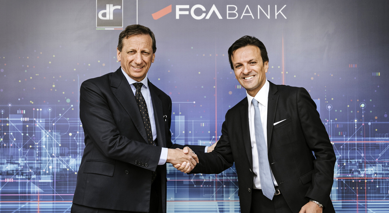 Da sx Massimo Di Risio, fondatore e presidente di Dr Automobiles Groupe e Giacomo Carelli, ceo e general manager di Fca Bank