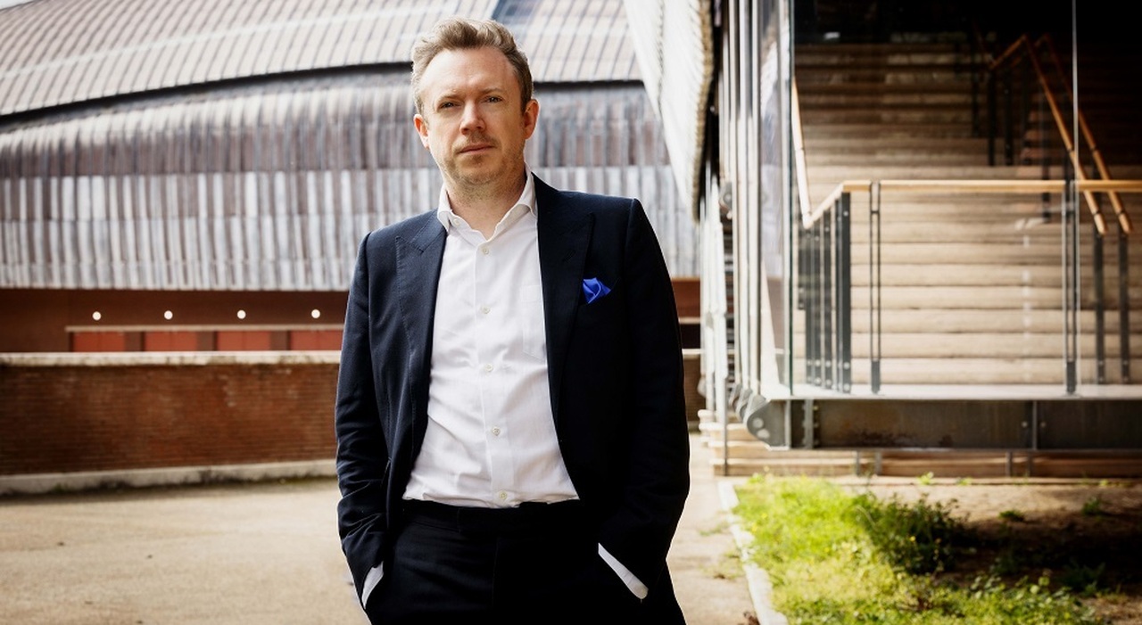 Daniel Harding, nuovo direttore musicale di Santa Cecilia: «La mia prima Tosca, un colpo di fulmine»