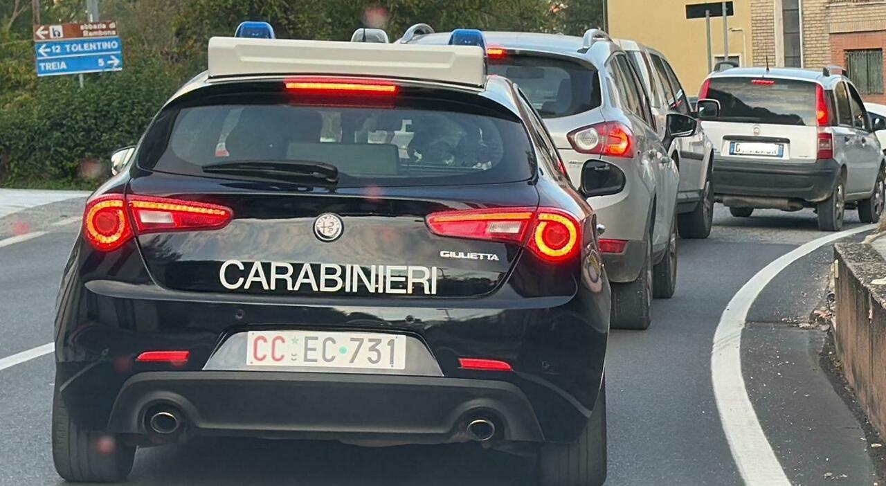 Si impossessa delle credenziali bancarie di un artigiano e prova a prelevare 39mila euro: bloccato e denunciato dai carabinieri di Treia