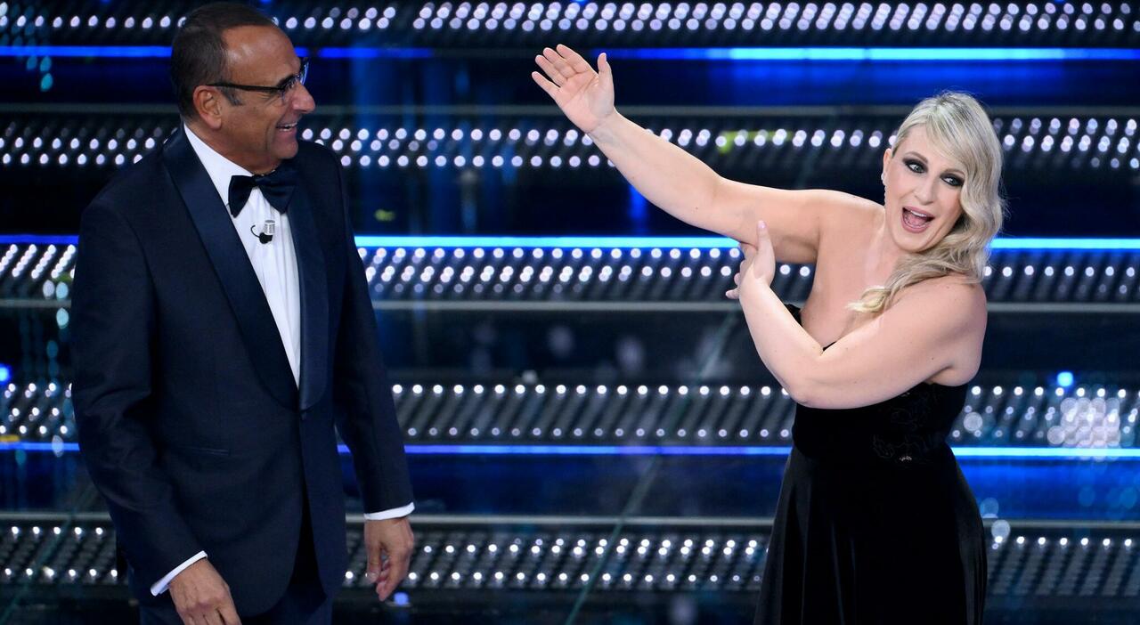 Sanremo 2025: Carlo Conti e Katia Follesa, la gag che scatena il dibattito