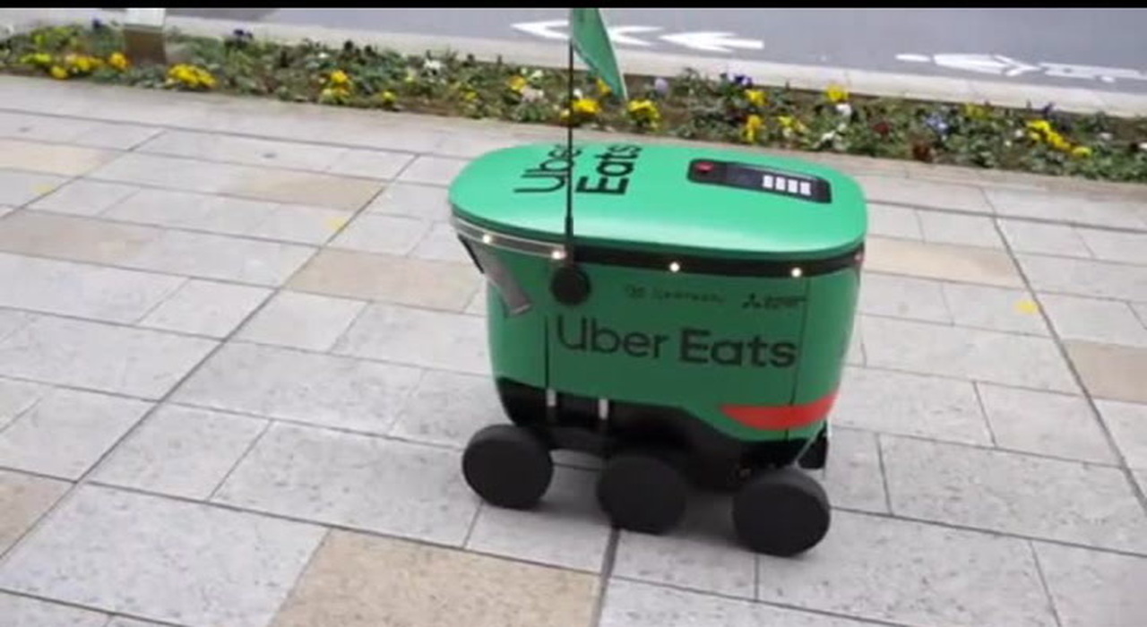 A Tokyo consegne di cibo robot delivery