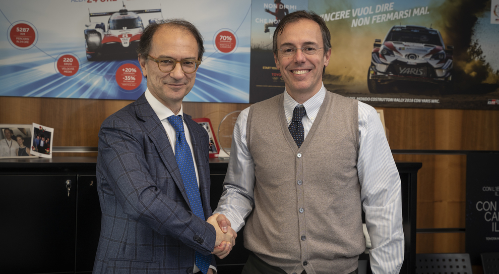 Da sinistra Massimo Quaglini, ad di Edison Energia e Mauro Caruccio Amministratore Delegato di Toyota Motor Italia