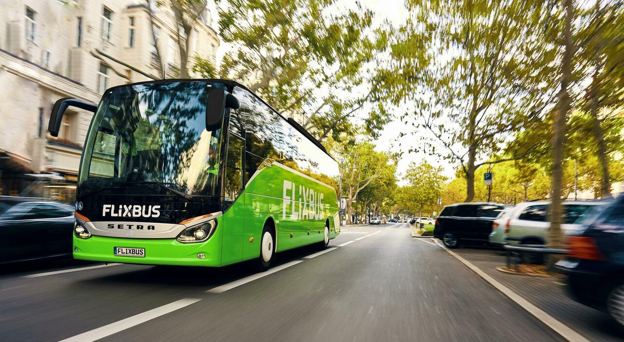 Viaggio da incubo su Flixbus, studente fatto scendere a mezzanotte: «Situazione surreale». Ecco cosa è ...